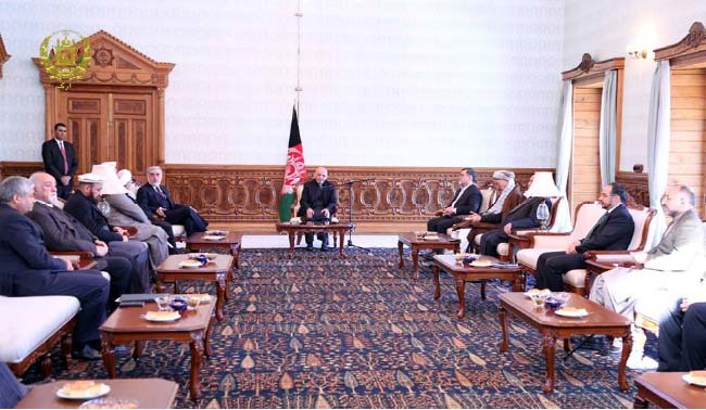 در نشست مشورتی با رهبران و بزرگان سیاسی - جهادی روی برگزاری انتخابات تأکید شد